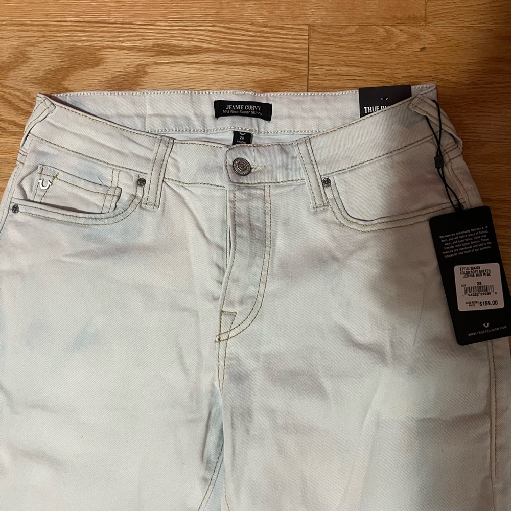 BNWT true religion size 28